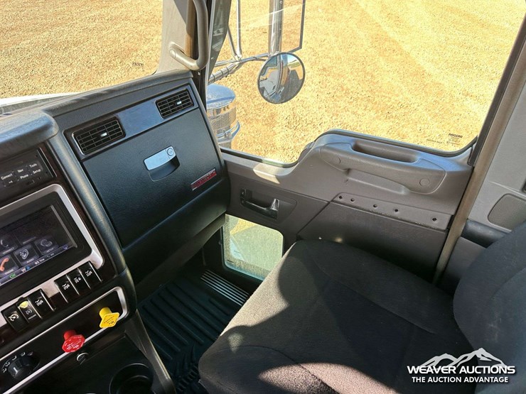 kenworth-t800-image-12