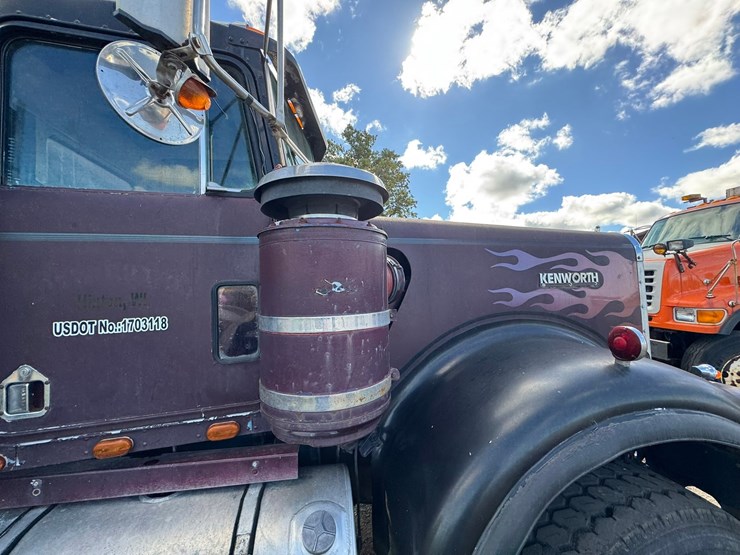 1981-kenworth-w900-image-32