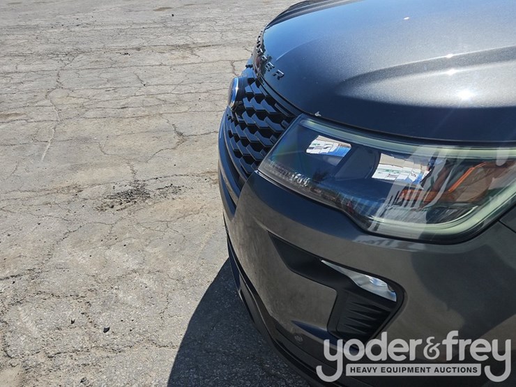 2019-ford-explorer-image-45
