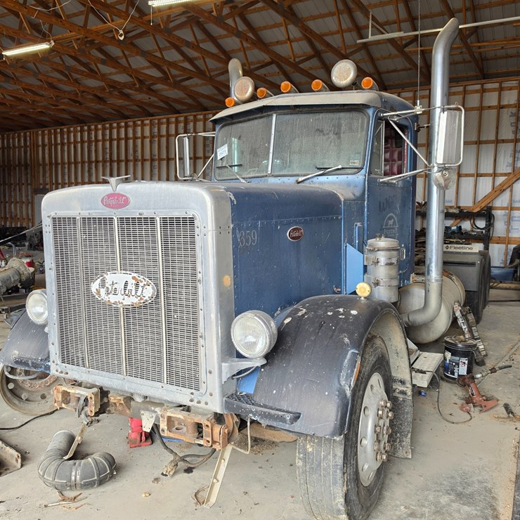 #25275 • 1980 Peterbilt 359 Day Cab Truck