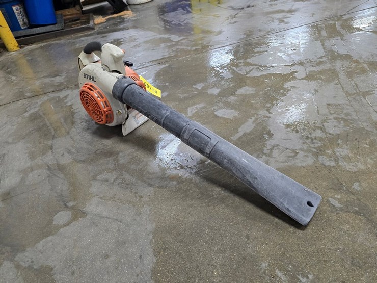 #9714-•-stihl-bg86-leaf-blower-image-6