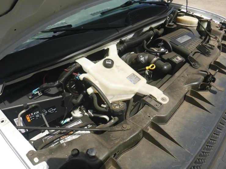 2015-chevrolet-express-2500-image-11