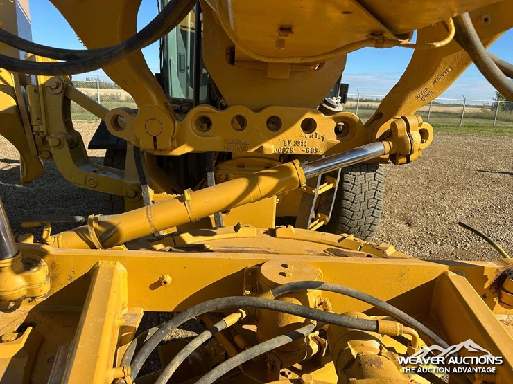caterpillar-140m-image-15