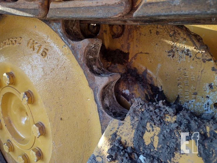 2023-deere-550k-lgp-image-27