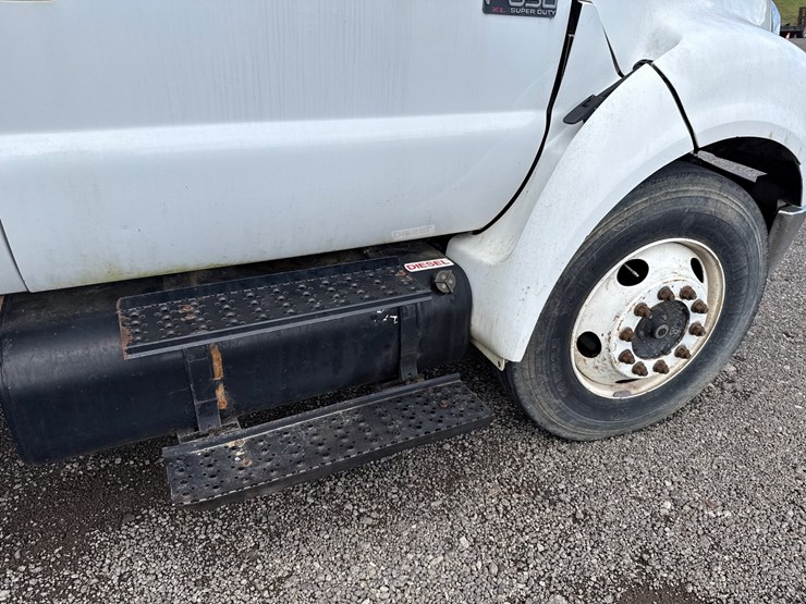 2005-ford-f650-image-5