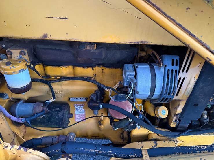john-deere-310-image-8