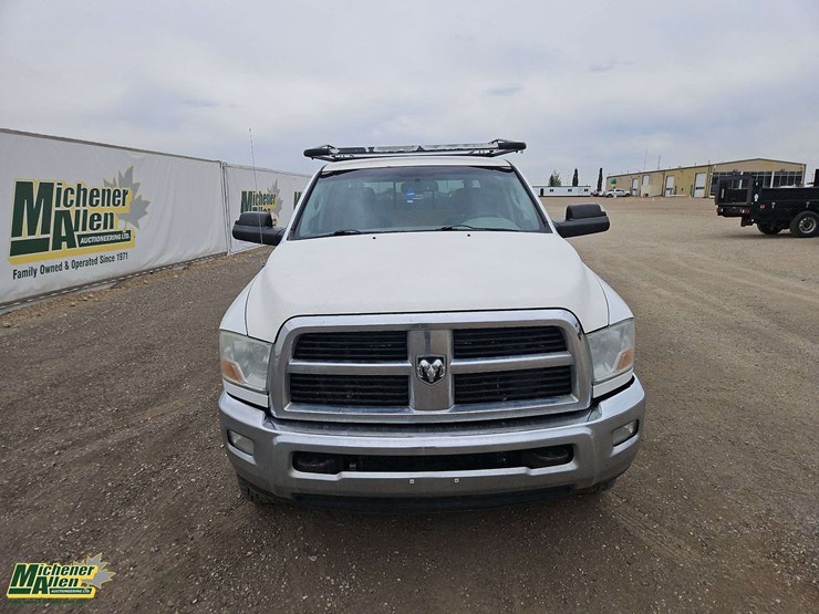 dodge-3500-image-8