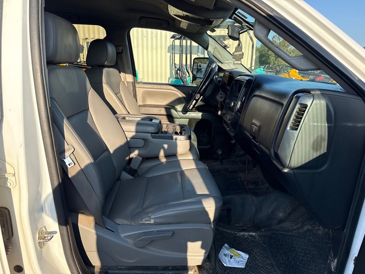 2016-chevrolet-2500-image-8