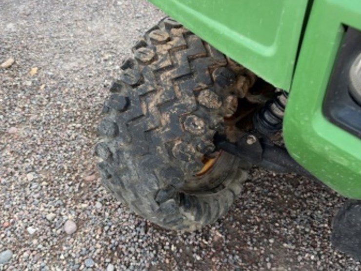 john-deere-gator-image-6