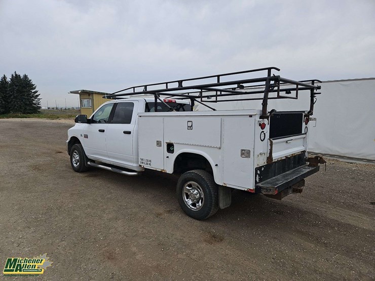 dodge-3500-image-3