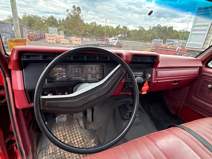 1982-ford-f350-image-15