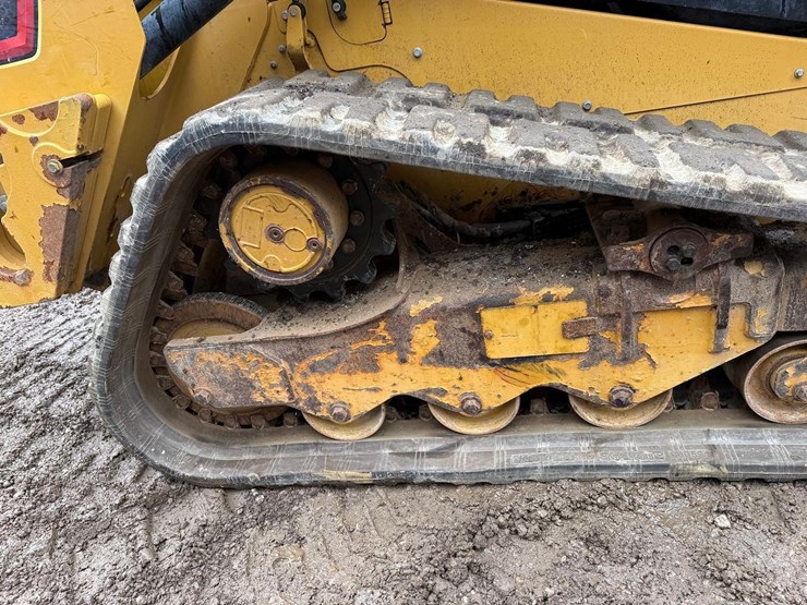 2023-caterpillar-259d3-image-13