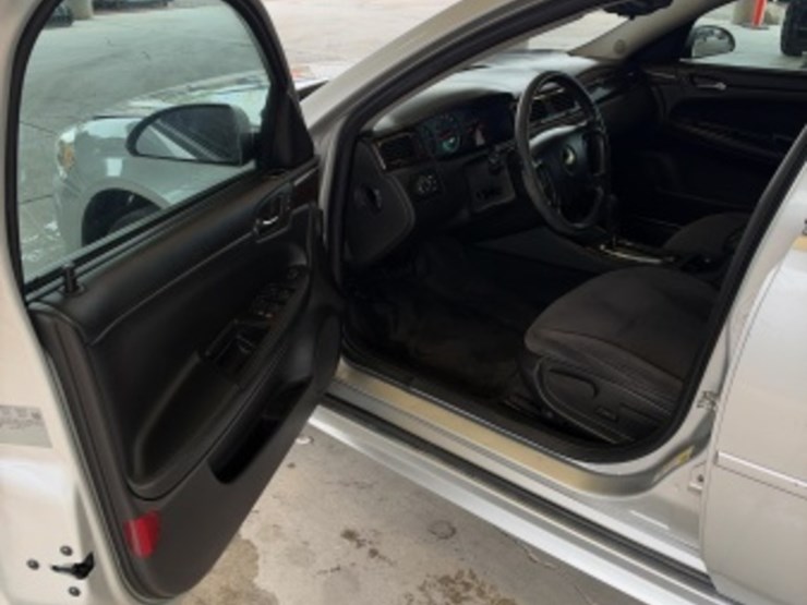 2014-chevrolet-impala-sdn-image-22