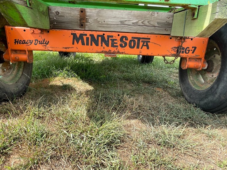 #1017-•-gravity-box-on-minnesota-running-gear-image-25
