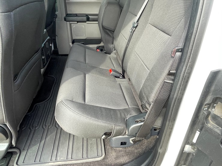 2020-ford-f150-image-28
