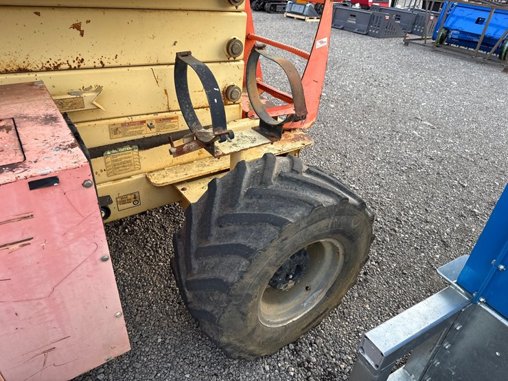 2001-jlg-33rts-image-10