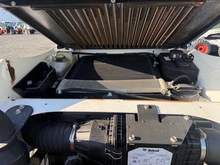 2018-bobcat-s550-image-15
