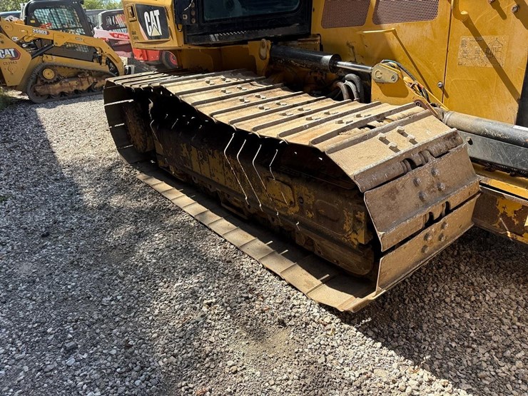 2016-caterpillar-d5k2-lgp-image-10