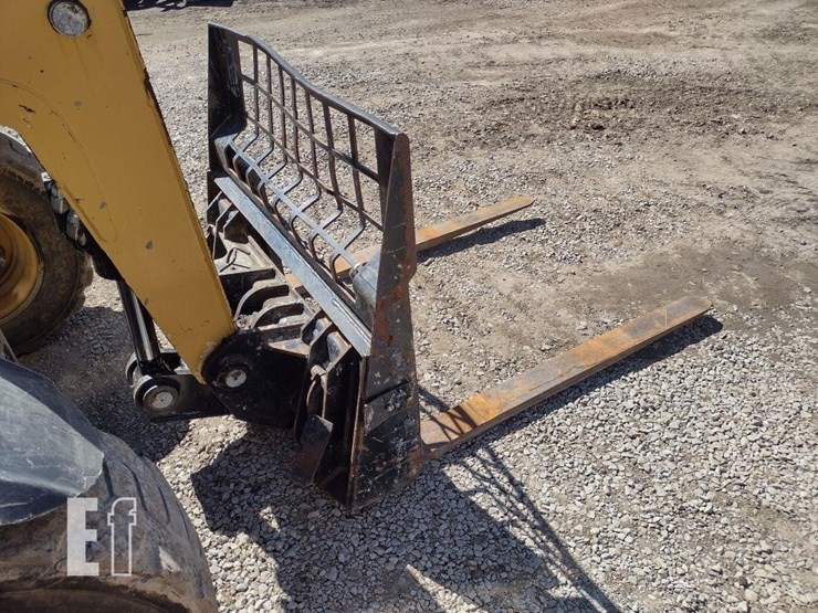 2011-caterpillar-th255-image-21