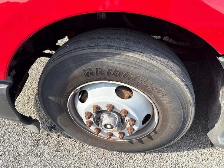 2019-kenworth-t680-image-12