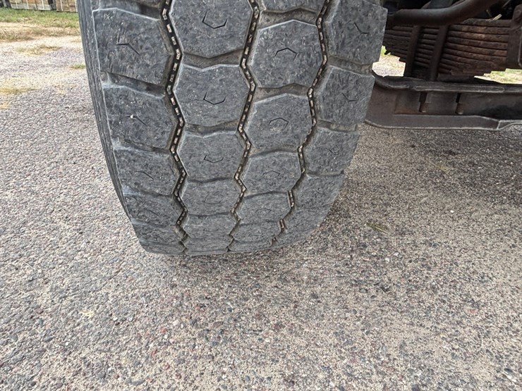 #1201-•-1999-sterling-silage-truck-(has-wi-title)-image-72