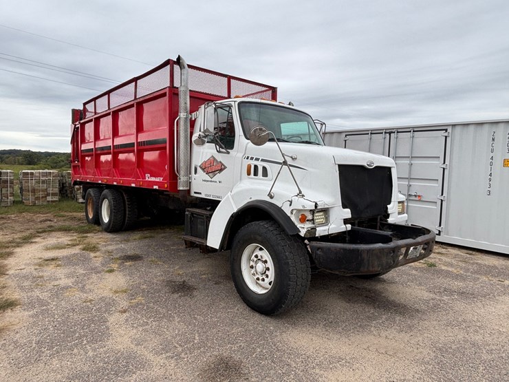 #1201-•-1999-sterling-silage-truck-(has-wi-title)-image-3
