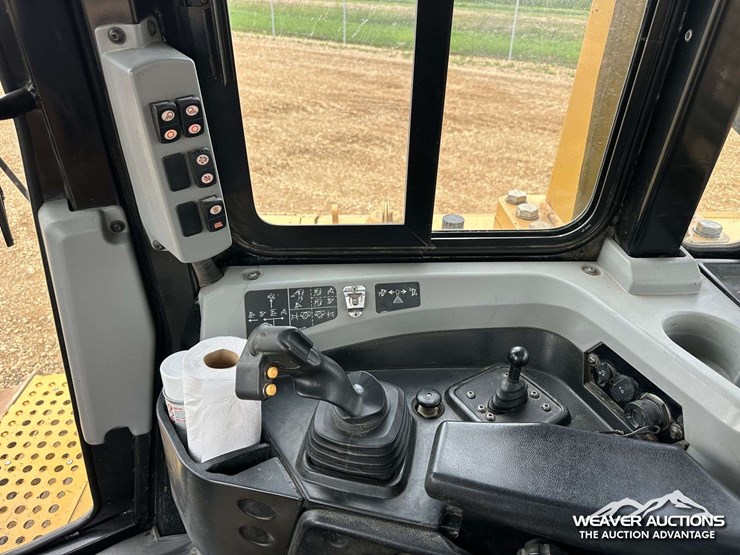 2018-caterpillar-d6t-lgp-image-18