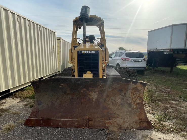 2005-caterpillar-d3g-xl-image-2