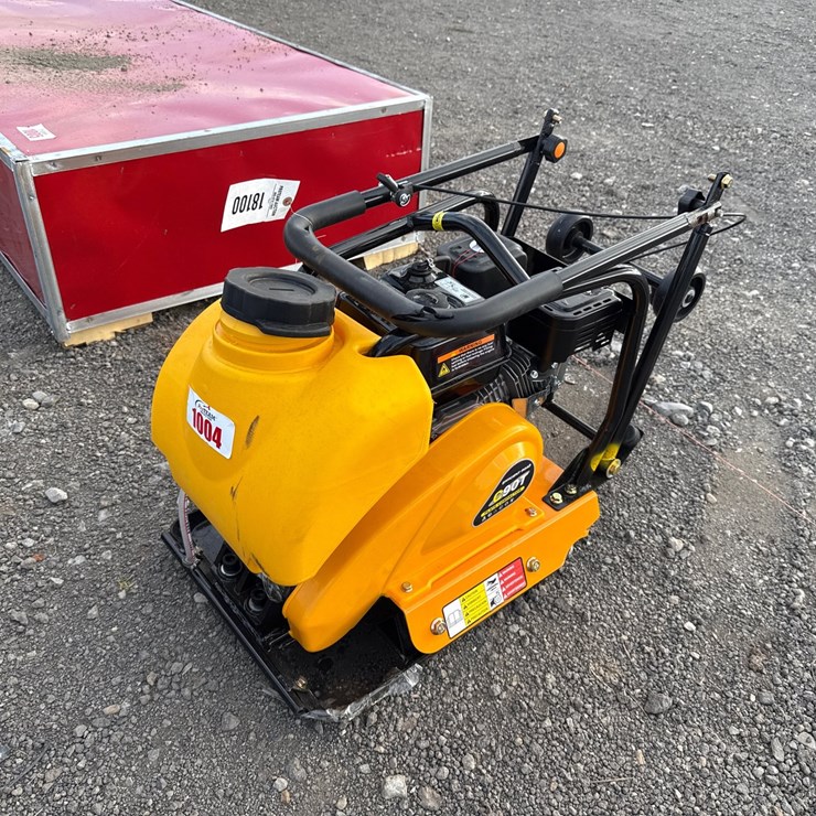 #1004 • C90T PLATE COMPACTOR