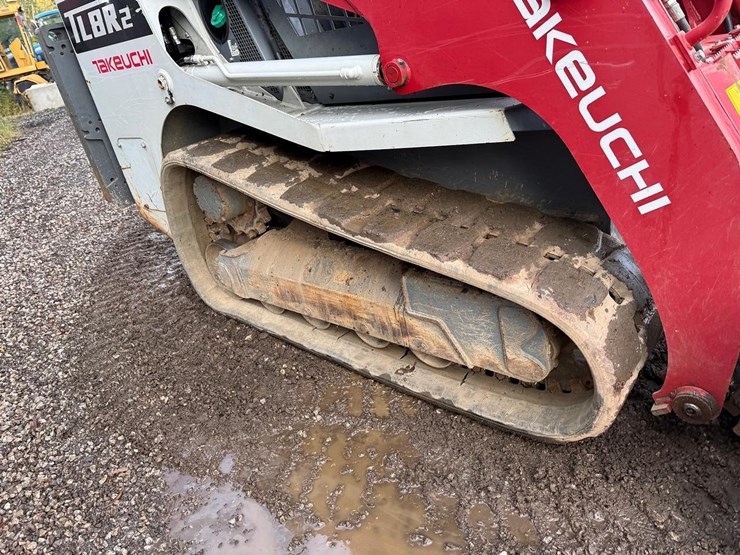 2020-takeuchi-tl8-image-12