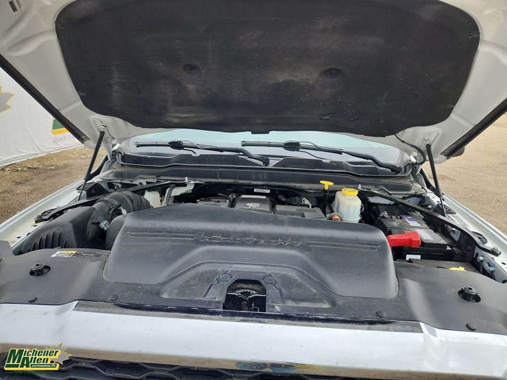 2020-ram-5500-laramie-image-35