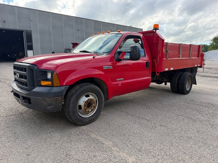 2006-ford-f350-xl-image-1