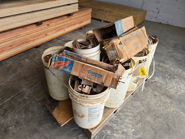 #9757-•-cement-form-clamps-image-6