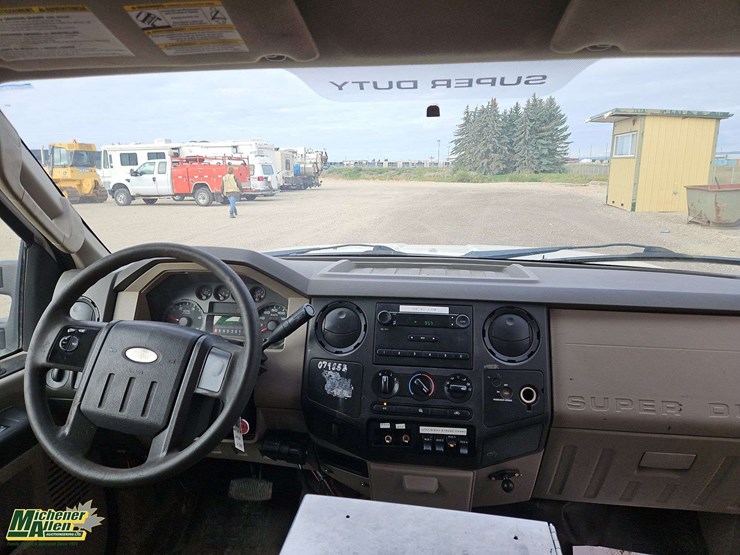 2009-ford-f550-image-16