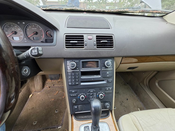 2008-volvo-xc90-image-36