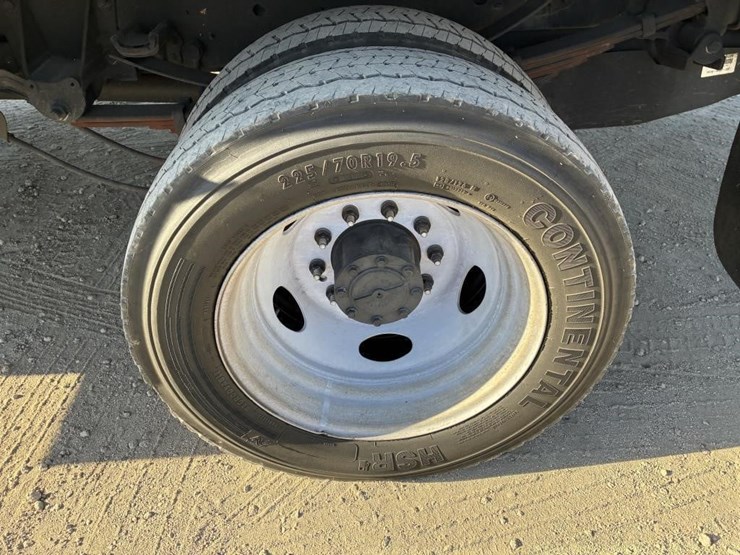 2018-ford-f550-xlt-image-9