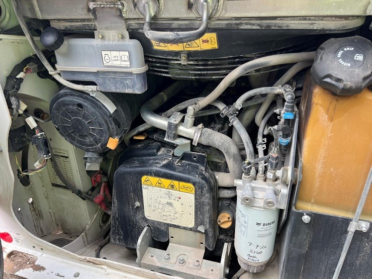 2022-bobcat-s76-image-16