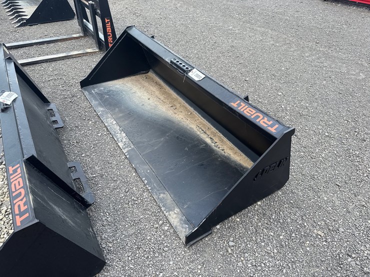#2033-•-trubilt-72"-skid-steer-smooth-bucket-image-1