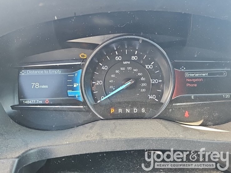 2019-ford-explorer-image-21
