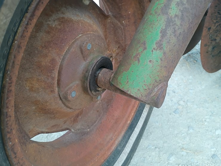 john-deere-10-image-19