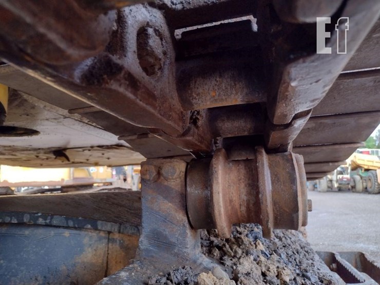 2011-komatsu-pc350-lc-8-image-16