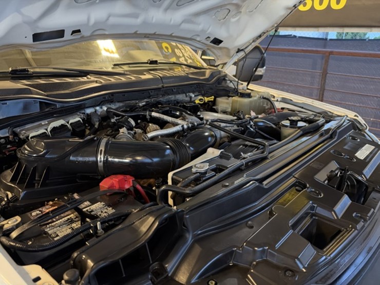 2019-ford-f550-image-17