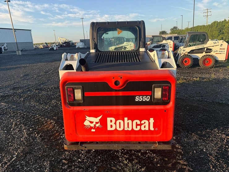 2017-bobcat-s550-image-3