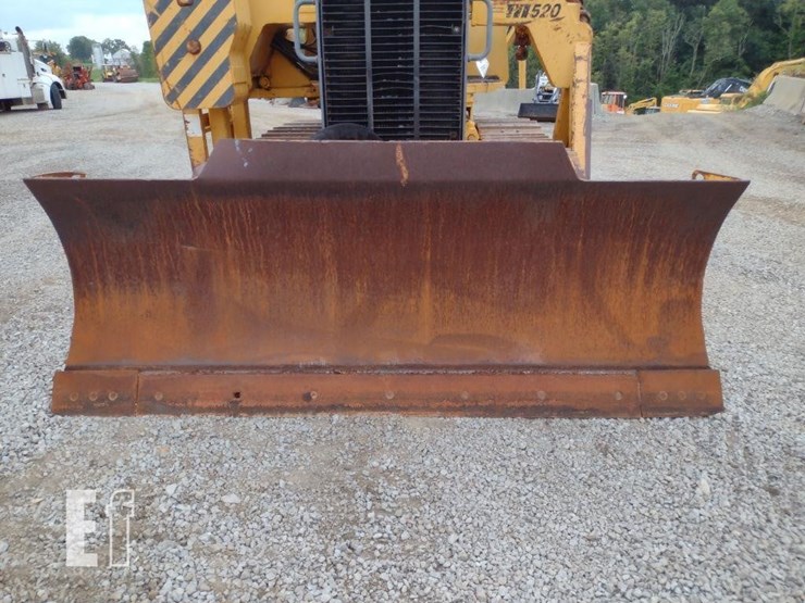 2000-deere-650h-lt-image-28