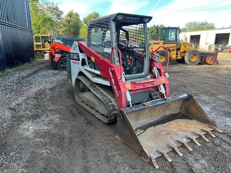 2020-takeuchi-tl8-image-10
