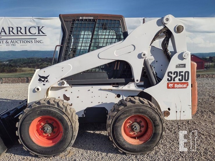 2009-bobcat-s250-image-14