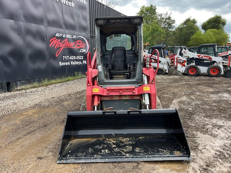 2021-takeuchi-tl8-image-11