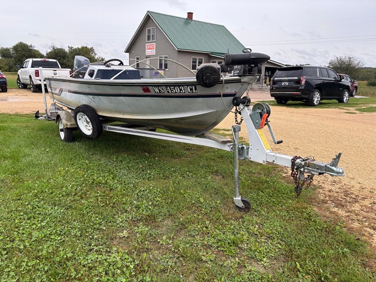 #1318-•-1989-16'-alumacraft-boat-(has-wi-title)-image-5