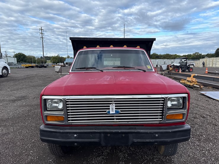 1982-ford-f350-image-2