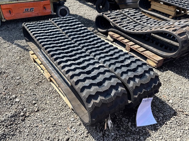 #2063-•-set-of-skid-steer-rubber-tracks-400-x-86-x-49-image-1